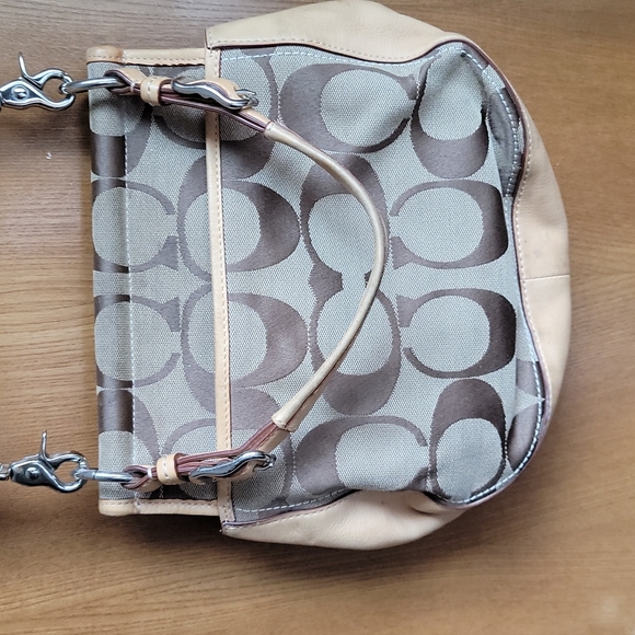 🌸70TH ANNIVERSARY LIMITED EDITION COACH PURSE🌸 - Picture 5 of 10